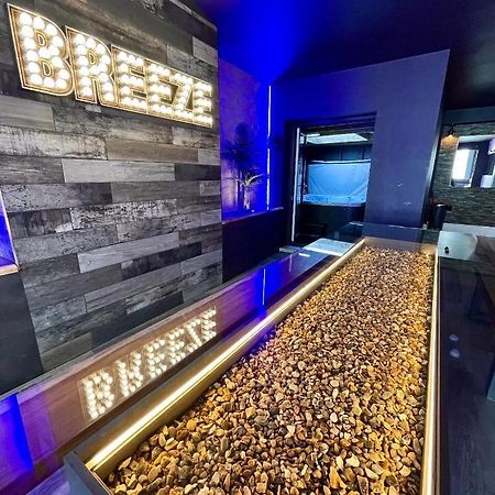 Breeze Suites - Luxury Group Accom - Sleeps 19 Blackpool Extérieur photo