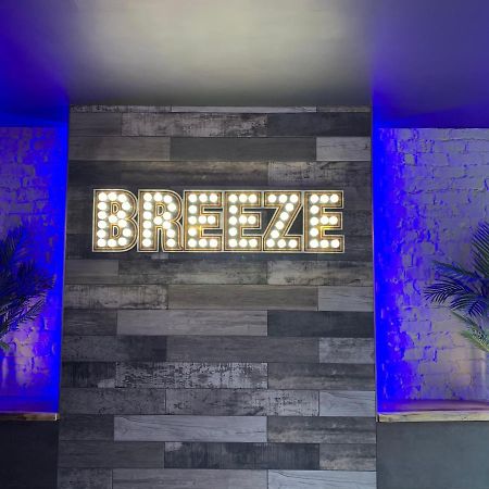 Breeze Suites - Luxury Group Accom - Sleeps 19 Blackpool Extérieur photo
