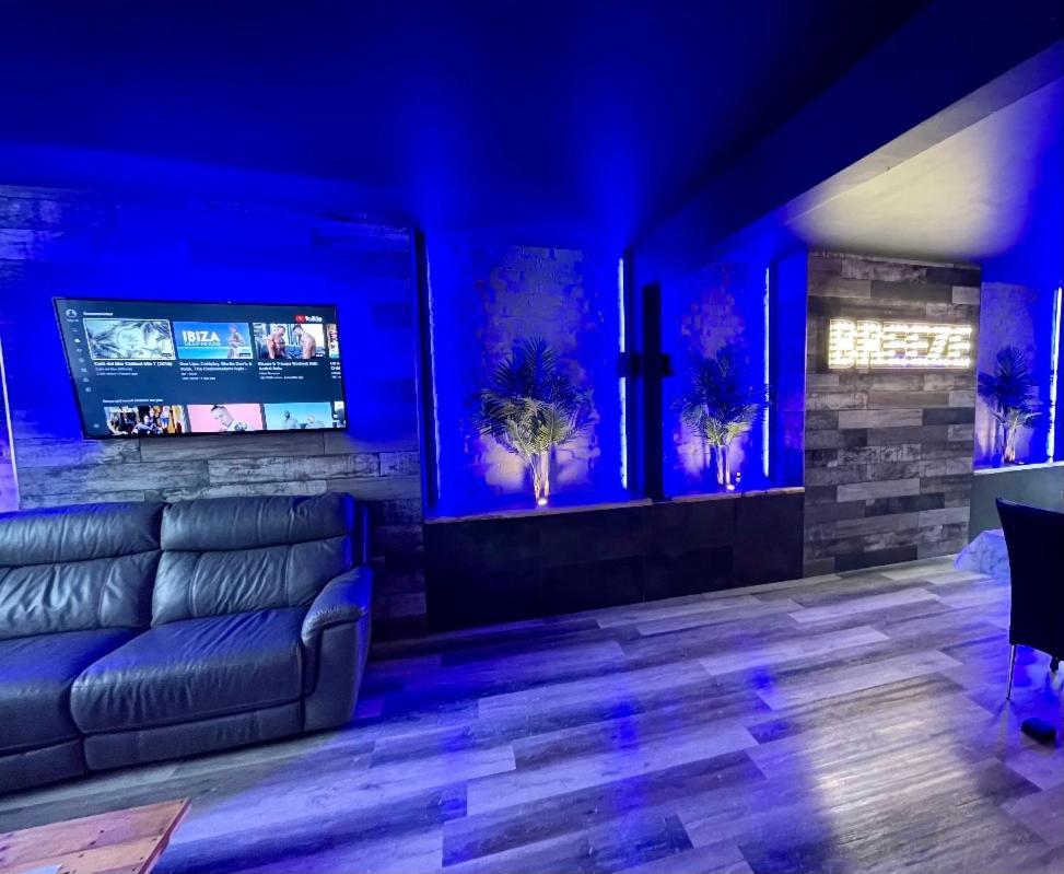 Breeze Suites - Luxury Group Accom - Sleeps 19 Blackpool Extérieur photo