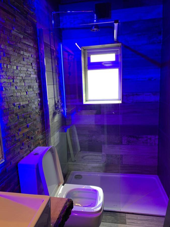 Breeze Suites - Luxury Group Accom - Sleeps 19 Blackpool Extérieur photo
