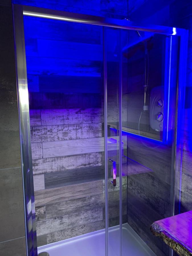 Breeze Suites - Luxury Group Accom - Sleeps 19 Blackpool Extérieur photo