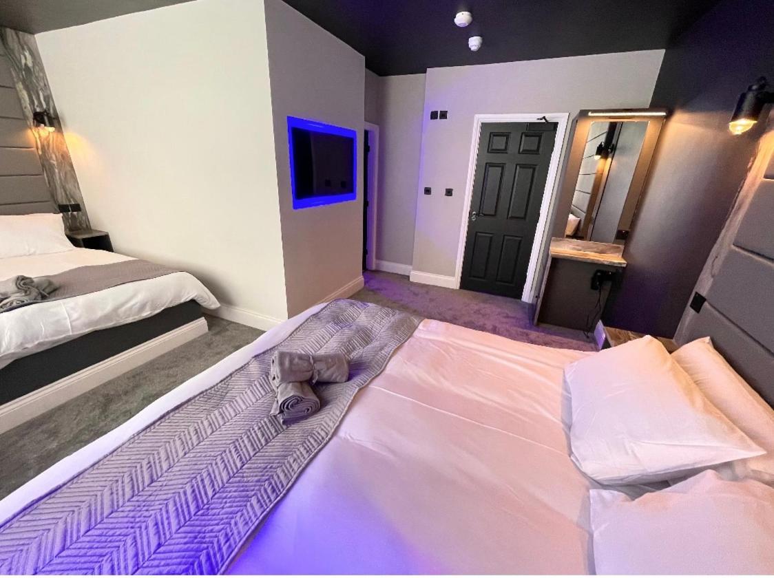 Breeze Suites - Luxury Group Accom - Sleeps 19 Blackpool Extérieur photo
